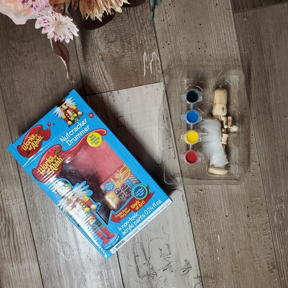 NIB Works of Ahhh... Nutcracker Drummer Real Wood Painting Kit Ages 5+ - Picture 2 of 10